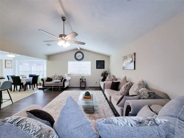 412 Land Grant DR, Richmond, TX 77406