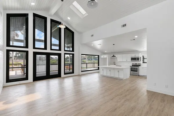 20719 Rio Villa DR, Houston, TX 77049