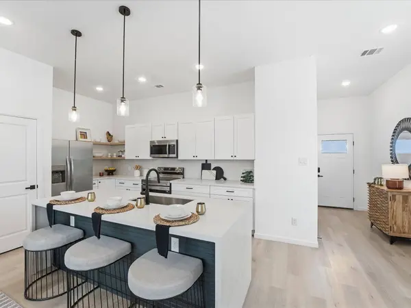 866 Rachel Street #E, Houston, TX 77091