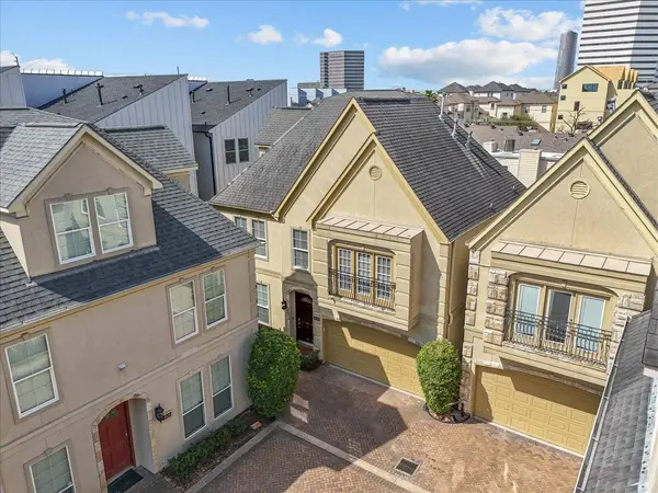 5624 Dolores St, Houston, TX 77057