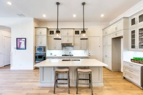 5916 Cottage Grove Lake DR, Houston, TX 77007