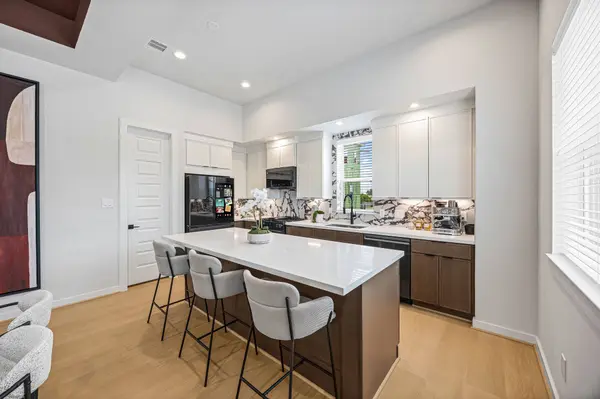 1815 Maury ST, Houston, TX 77026