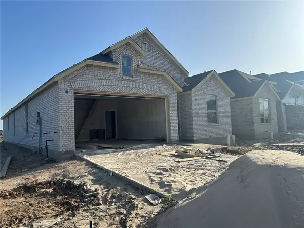 2730 Pathway Crest LN, Webster, TX 77598