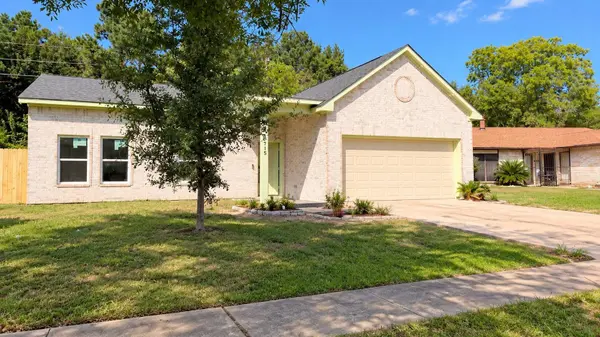 8715 Victoria Forest DR, Houston, TX 77088