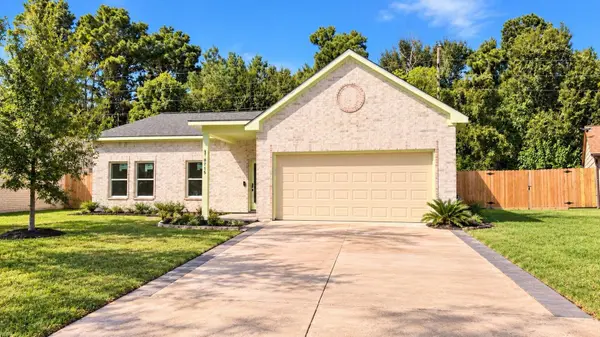 8715 Victoria Forest DR