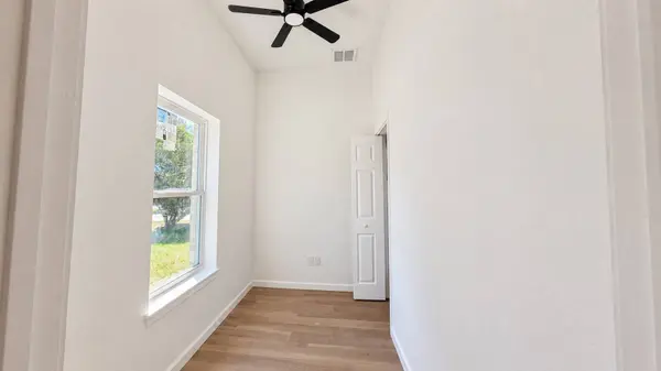 8715 Victoria Forest DR, Houston, TX 77088