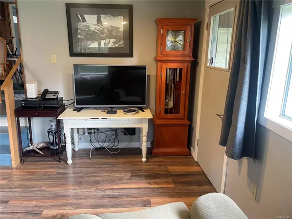 247 Huson Rd, Qualicum Beach, BC V9K 2A2