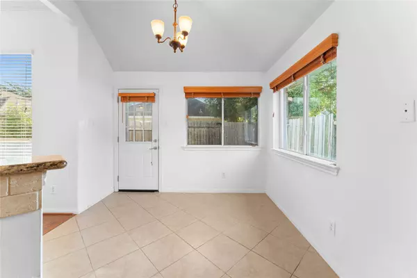 8319 Malin CT, Houston, TX 77083