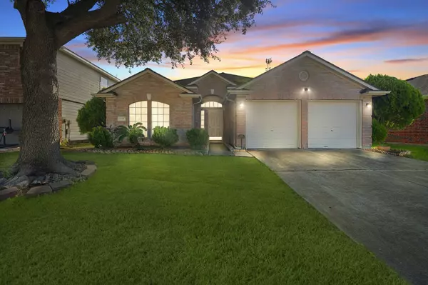 8319 Malin CT, Houston, TX 77083