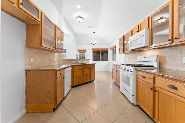 8319 Malin CT, Houston, TX 77083