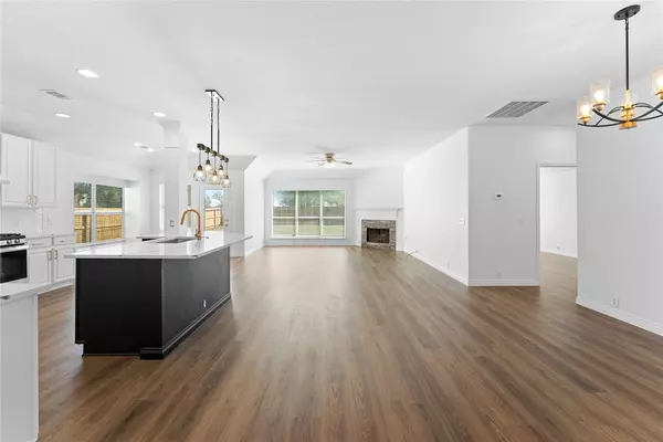 3123 Farrel Hill ST, Fresno, TX 77545