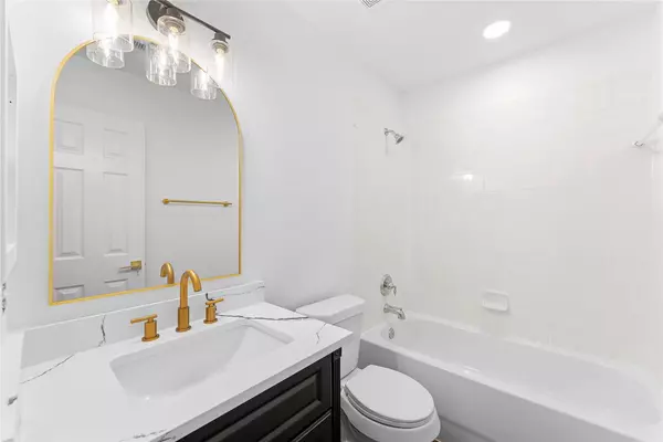 3123 Farrel Hill ST, Fresno, TX 77545