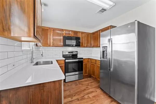 802 Blanchard Hill LN, Houston, TX 77047