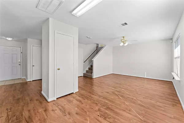 802 Blanchard Hill LN, Houston, TX 77047