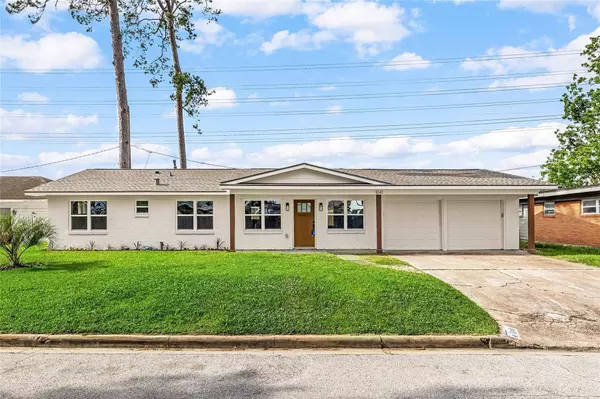 1041 Gardendale DR, Houston, TX 77018