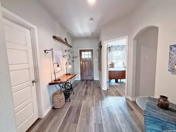 101 E ELI CHANDLER, Blanco, TX 78606