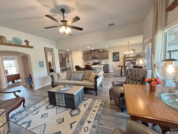 101 E ELI CHANDLER, Blanco, TX 78606