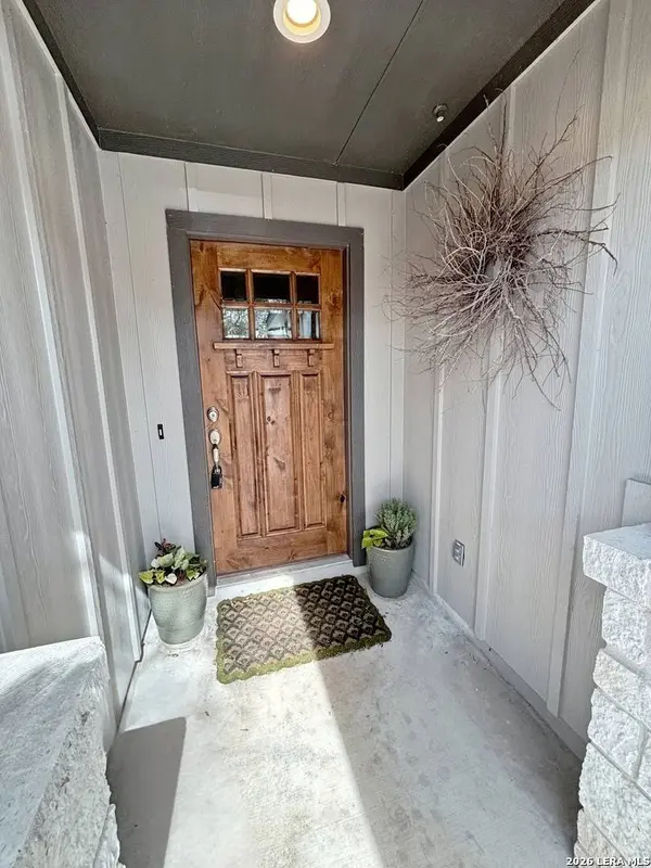 101 E ELI CHANDLER, Blanco, TX 78606