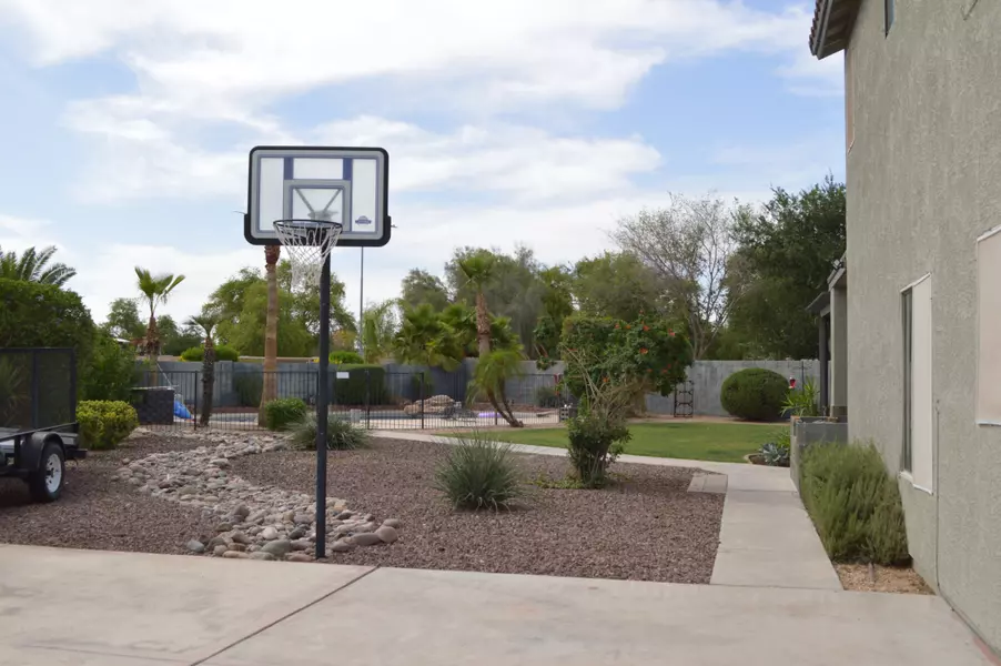 13486 W Evans Dr, Surprise, AZ 85379-6493