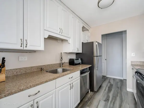 2700 N HAMPDEN CT #16C, Chicago, IL 60614