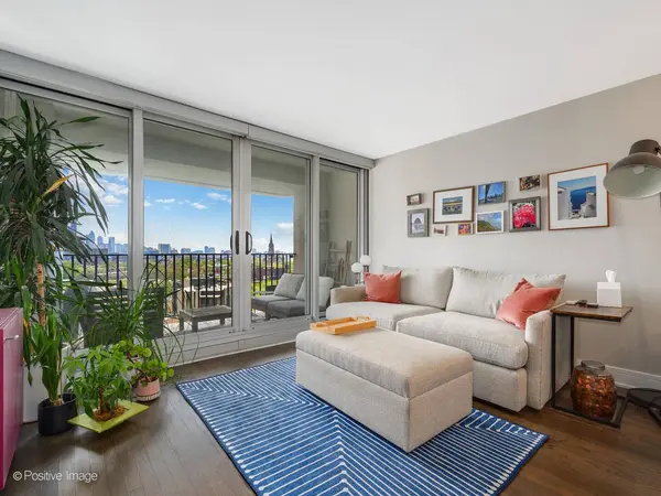 1960 N Lincoln Park W #1008, Chicago, IL 60614