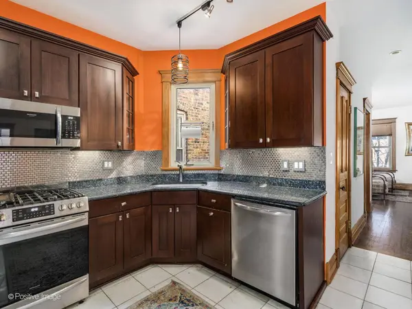 3723 N Wolcott AVE, Chicago, IL 60613