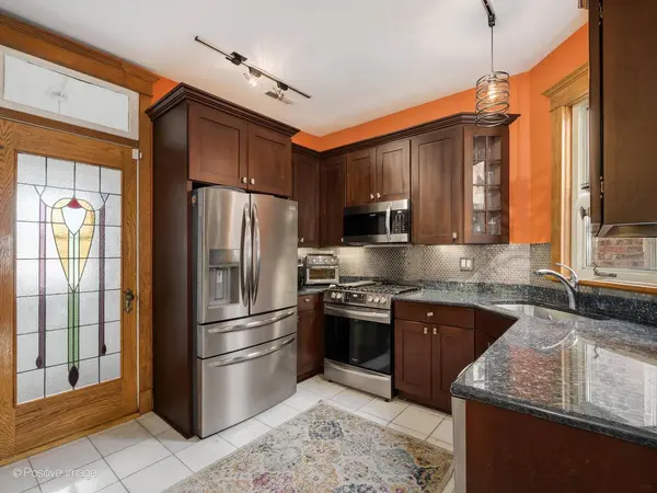 3723 N Wolcott AVE, Chicago, IL 60613