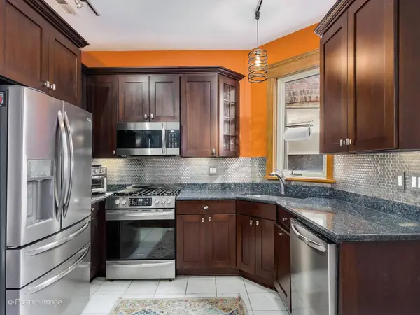 3723 N Wolcott AVE, Chicago, IL 60613