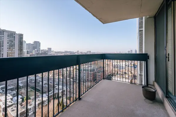 1460 N Sandburg TER #1801, Chicago, IL 60610