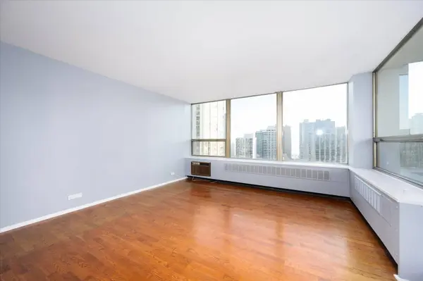 1460 N Sandburg TER #1801, Chicago, IL 60610