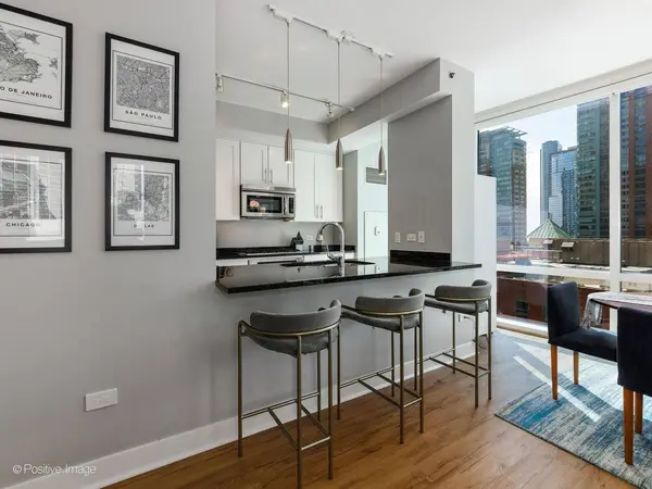 505 N McClurg CT #905, Chicago, IL 60611