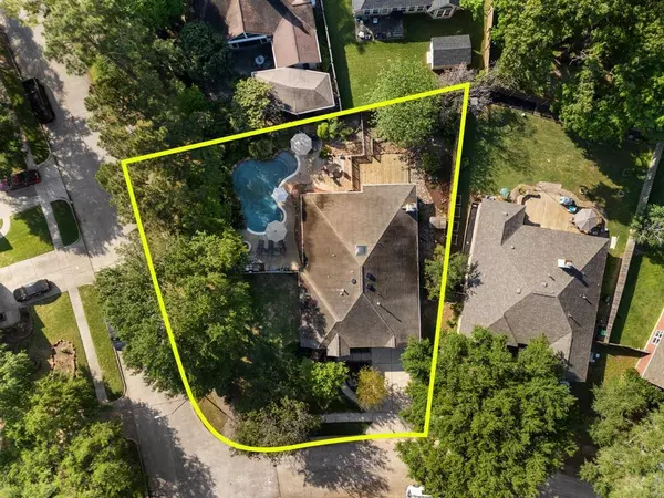 1818 Moston DR, Spring, TX 77386