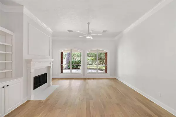 6 Cranberry BND, The Woodlands, TX 77381