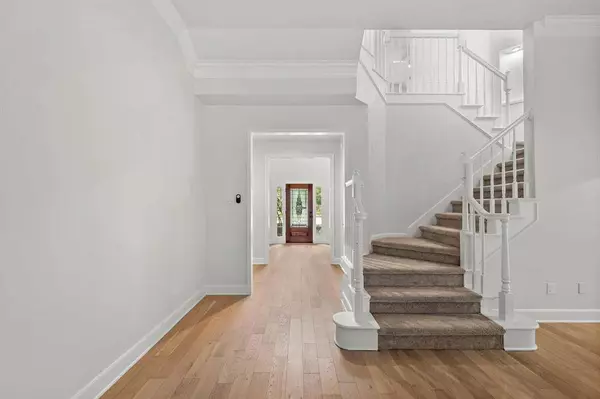 6 Cranberry BND, The Woodlands, TX 77381