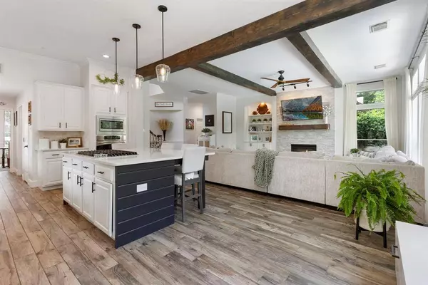 38 Agate Stream PL, The Woodlands, TX 77381