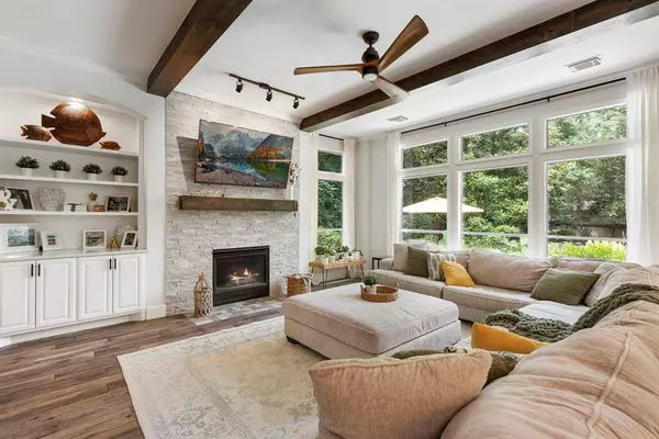 38 Agate Stream PL, The Woodlands, TX 77381