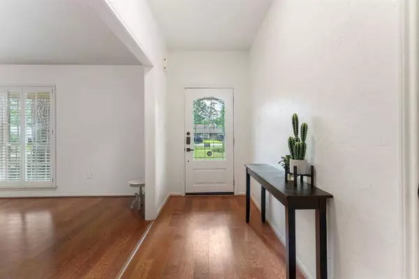 25607 Spring Ridge DR, Spring, TX 77386