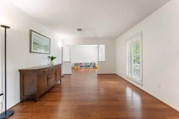 25607 Spring Ridge DR, Spring, TX 77386