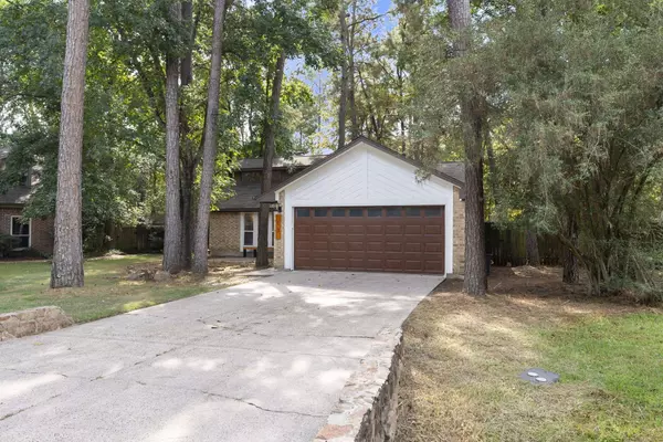 19 Tremont Woods CT, The Woodlands, TX 77381