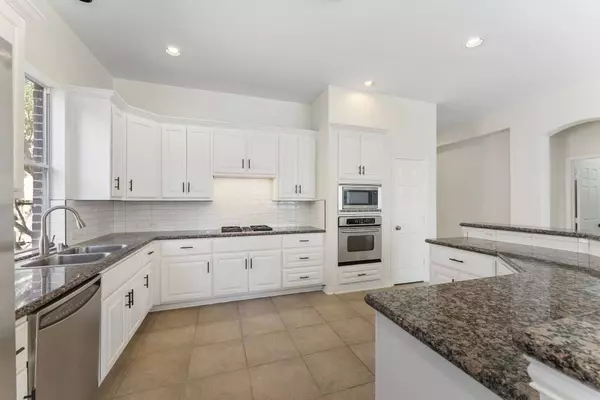 10 Andante Trail PL, Shenandoah, TX 77381