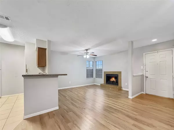 25144 Budde RD #2, Spring, TX 77380