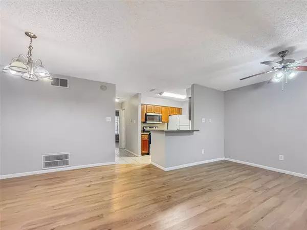 25144 Budde RD #2, Spring, TX 77380