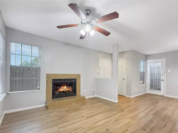 25144 Budde RD #2, Spring, TX 77380