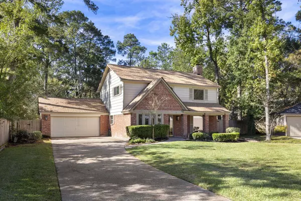 3 Green Blade LN, The Woodlands, TX 77380