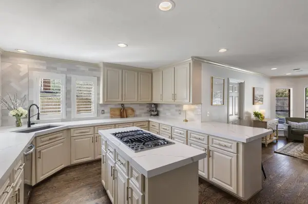 39 Watertree CT, The Woodlands, TX 77380