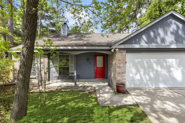 10 Rockridge CT, The Woodlands, TX 77381