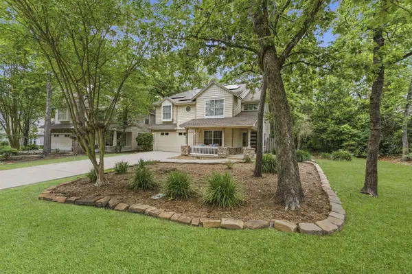 42 W Gaslight PL, The Woodlands, TX 77382