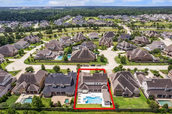 2327 Bottlebrush LN, Conroe, TX 77384