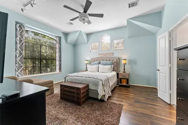 154 S Cochrans Green CIR, The Woodlands, TX 77381