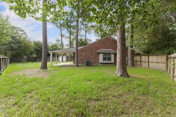 34 Evening Song CT, The Woodlands, TX 77380